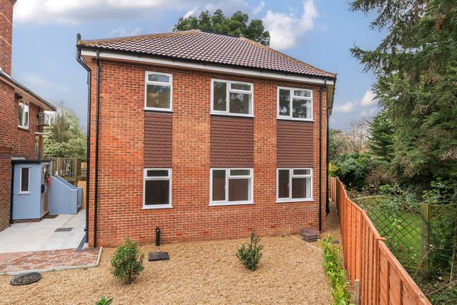 Flat for sale in Trinity Close, Bromley Common, Kent
