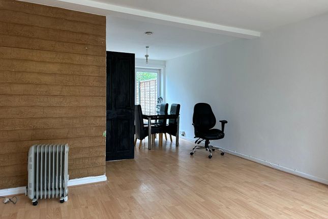 45, Steepwood Croft, Birmingham photo 4