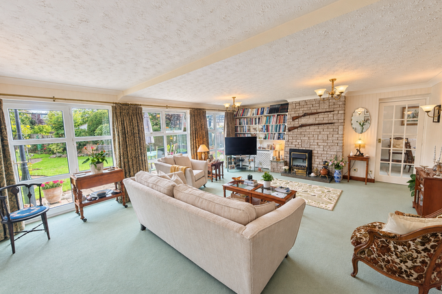 43, Thicknall Drive, Stourbridge photo 4