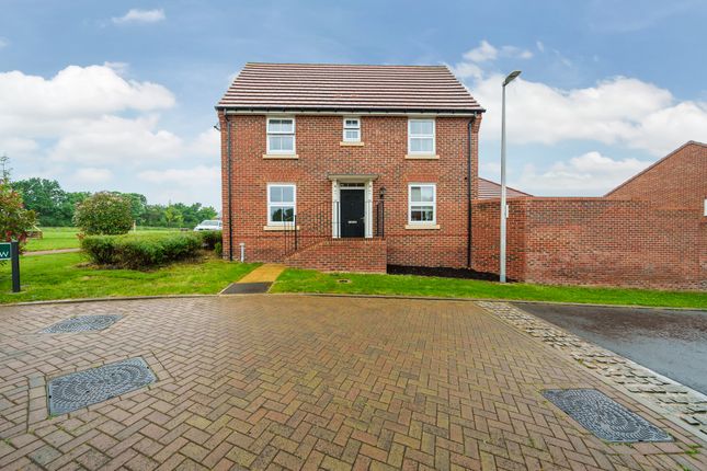 Thumbnail Detached house for sale in High Garden, Newbury