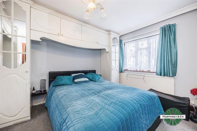 End terrace house for sale in Manning Road, London