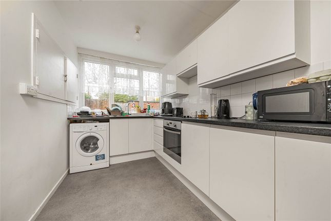 15, Laverstoke Gardens, Roehampton photo 4