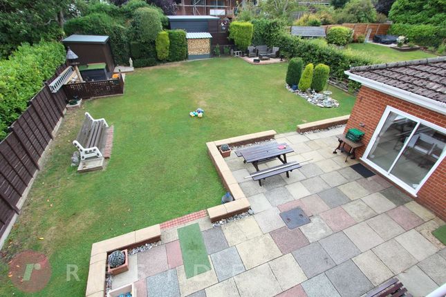 7, Camberley Drive, Rochdale photo 4
