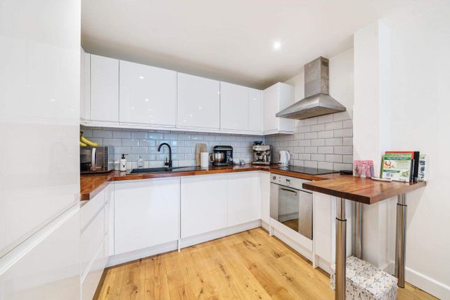Flat for sale in Southsea Road, Kingston Upon Thames