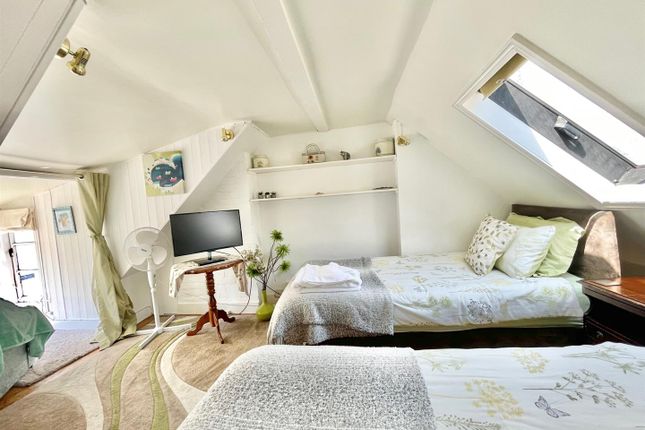 End terrace house for sale in Tackleway, Old Town, Hastings
