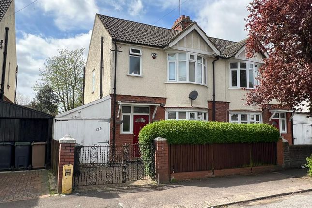 Semi-detached house to rent in Argyll Avenue, Luton, Bedfordshire