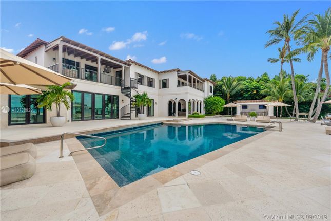 Six-Bedroom Villa in Miami Beach