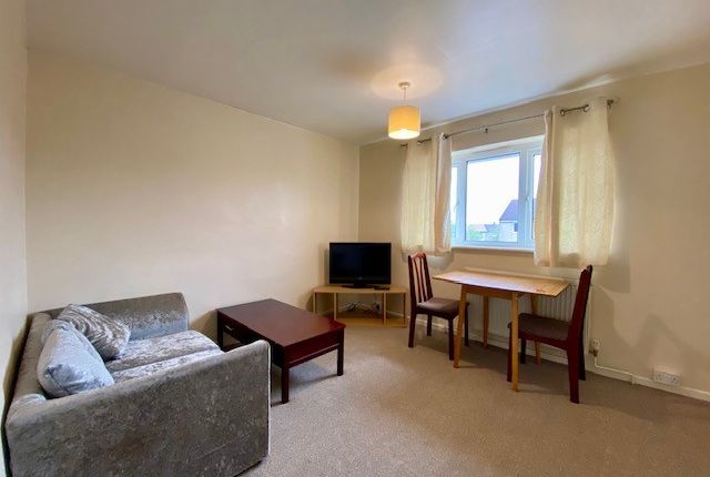Maisonette to rent in Wigmore Road, Aylesbury