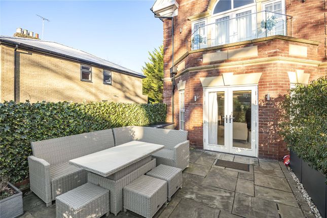 Flat for sale in Camlet Way, Hadley Wood