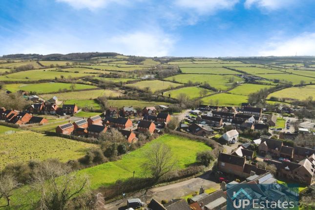 2 Little Fold, School Hill, Napton photo 2