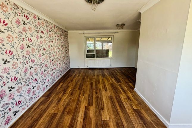 11, Charnwood Avenue, CHELMSFORD photo 3