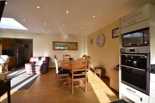 Detached bungalow for sale in Trent Lane, South Clifton, Newark