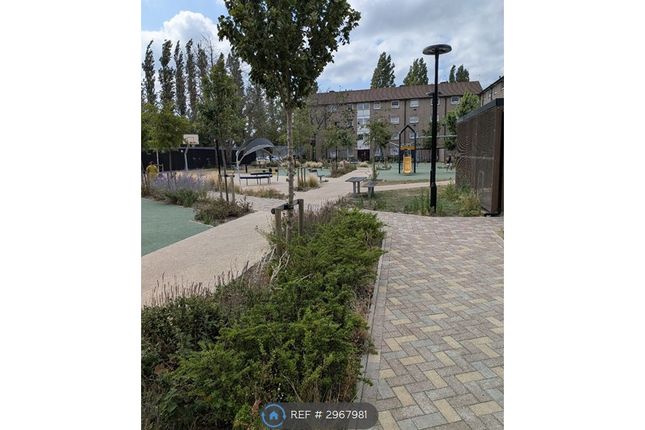 Clements Court, Green Lane, Hounslow photo 5