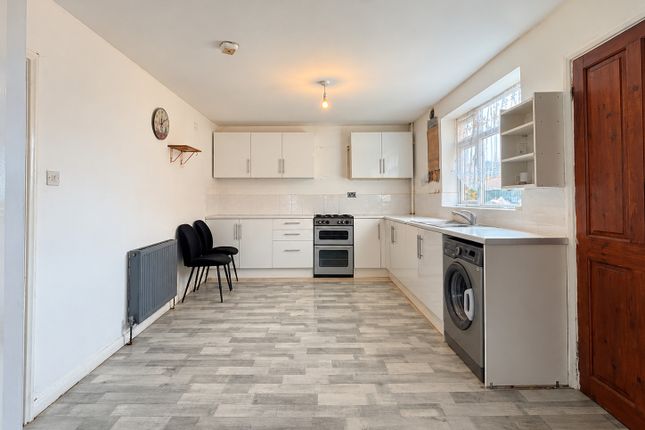 70, Grenfell Avenue, High Wycombe photo 3