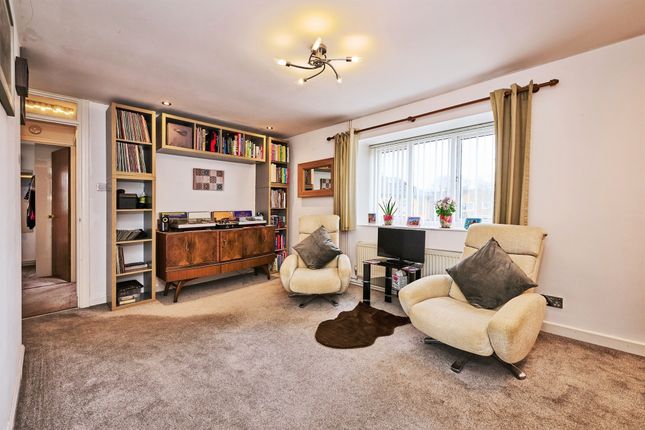 32, Linnet, Peterborough photo 3