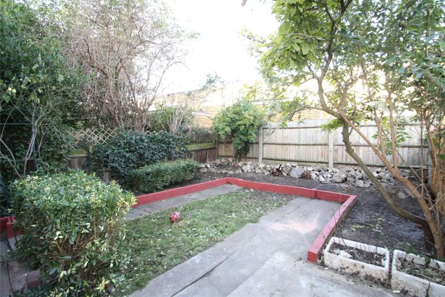 4, Warlters Close, London photo 4