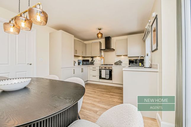 17, Axminster Drive, Stourport on Severn photo 3