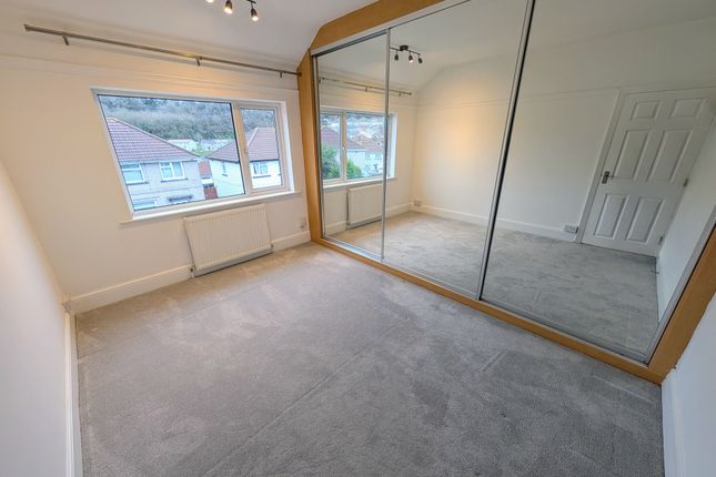 26, Graig Park Circle, Newport photo 4