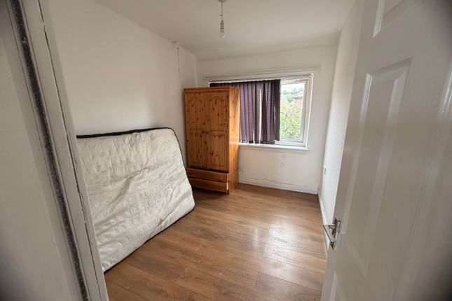 Flat 2, 902, Warwick Road, Birmingham photo 4
