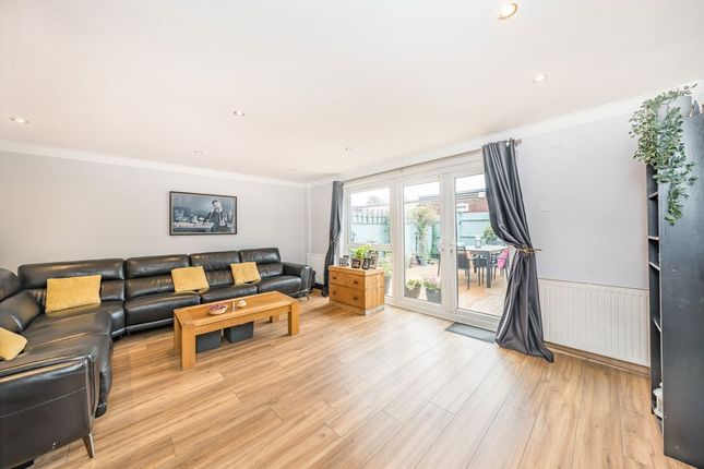 44, Allingham Close, London photo 4
