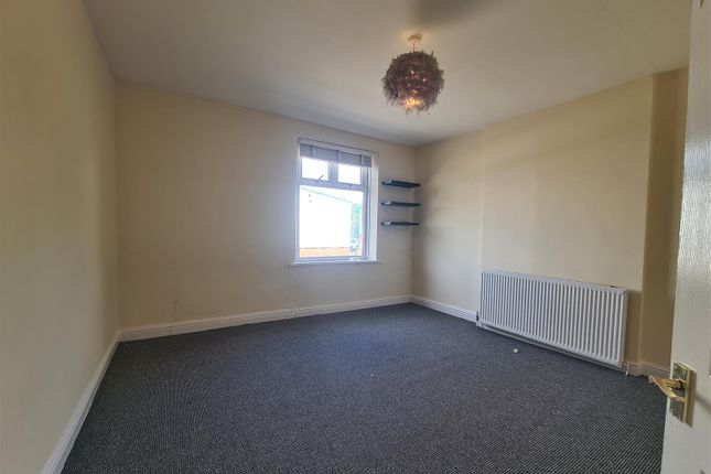 12, Sherwood Street, Rochdale photo 3