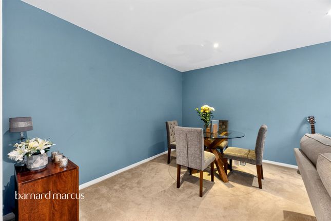 6, Invermene Court, Epsom Road, Epsom photo 4