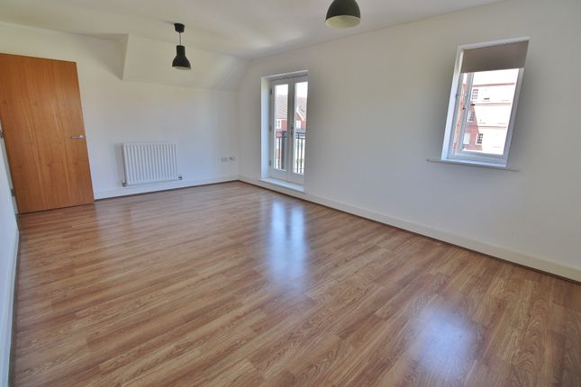 9, Pater Court, Knowle, Fareham photo 3