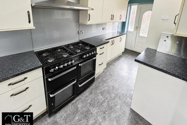 61 School Road, Brierley Hill photo 2