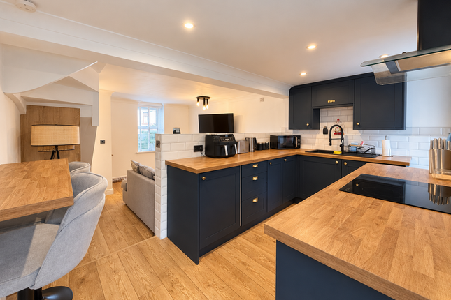 24 Clive Street, Aberdare photo 5
