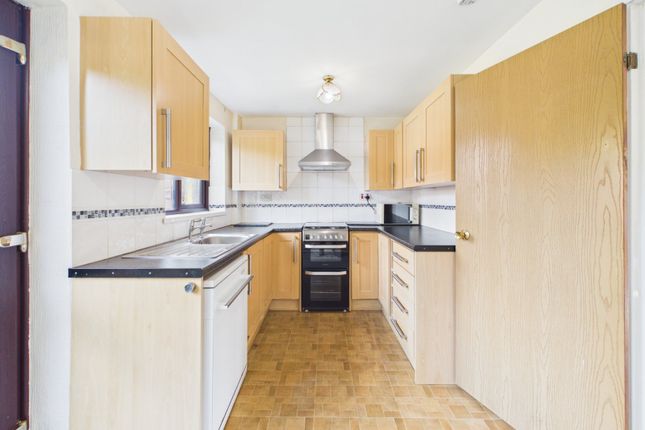 2, Henley Drive, Greater Manchester photo 4