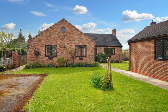 Thumbnail Bungalow for sale in Mill Lane, Cleeve Prior, Evesham, Worcestershire