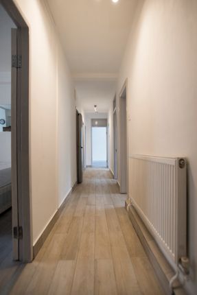 Flat for sale in Kilburn Priory, London