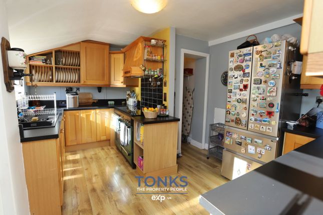 18, Church Hill, Brierley Hill photo 4
