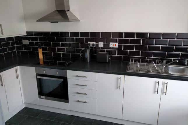 Thumbnail Flat to rent in Chaddesley Terrace, Mount Pleasant, Swansea