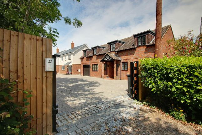 Thumbnail Detached house for sale in Alexandra Road, Chipperfield, Kings Langley