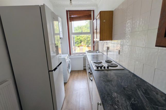 602D, Green Lanes, Southgate photo 2