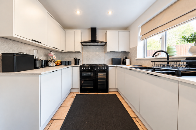 9 Bluebell Drive, Leicester photo 4