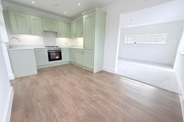 10, Vaughan Avenue, Bottesford photo 2