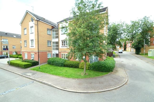 Flat to rent in Poppy Fields, Kettering, Northamptonshire
