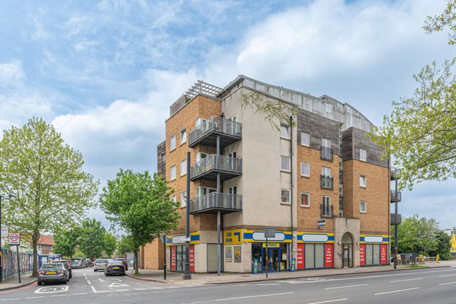 Thumbnail Flat to rent in Old Kent Road, Peckham, London