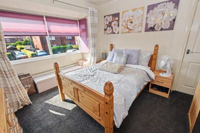 20, Leysholme Drive, Leeds photo 5