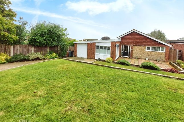 Thumbnail Bungalow for sale in Crown Lane, Shorne, Gravesend