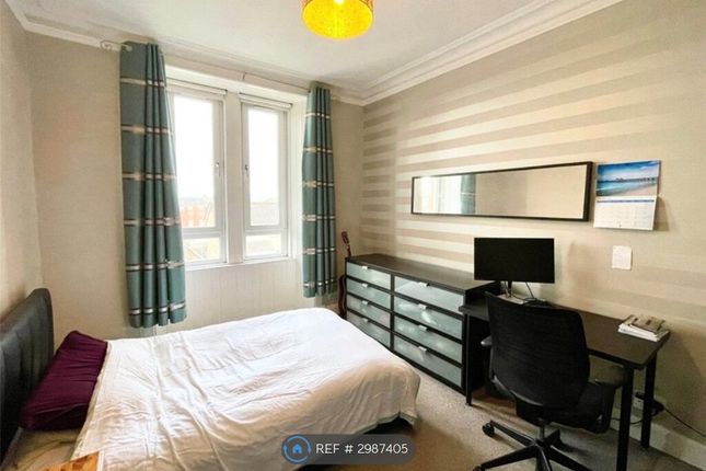 Linden Place, Glasgow photo 3