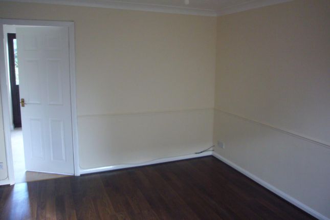 35, Millbank Place, Milton Keynes photo 5