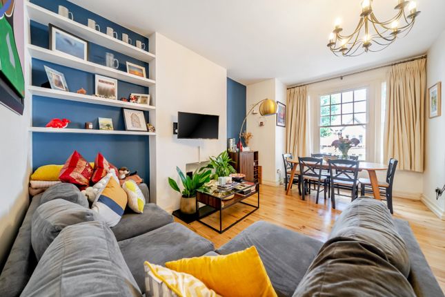 Flat 2, 52, Cavendish Road, London photo 4