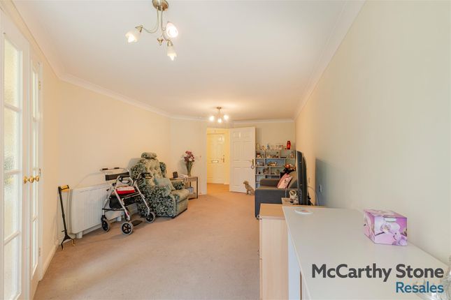 19 Townsend Court, High Street South, Rushden photo 4