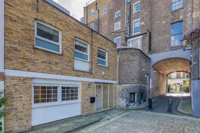 Property to rent in Gloucester Mews West, London