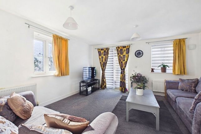 Sparrow Drive, Chattenden, Rochester photo 3