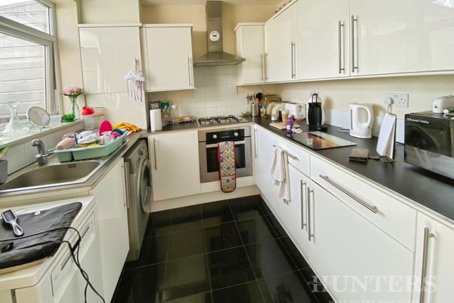 17, Osney Walk, Carshalton photo 3