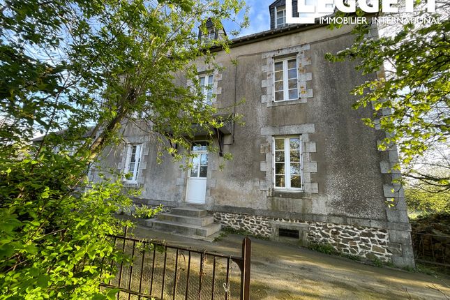 Thumbnail Villa for sale in Mayenne, Mayenne, Pays De La Loire
